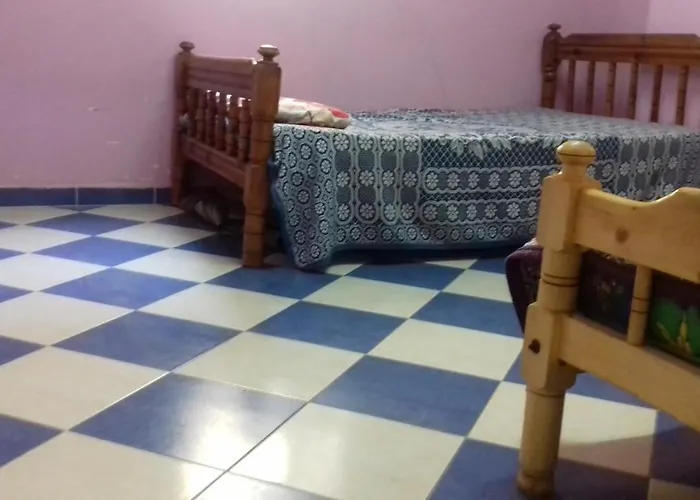 A 3-Br Apt W Fp, Gv & 20 Min To The Sea & Muntazah